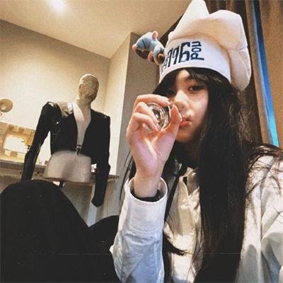 谁杀了小说家？