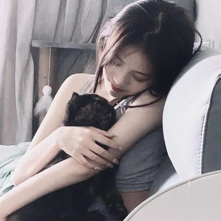 九霄烬，仙帝你的白月光逃跑了